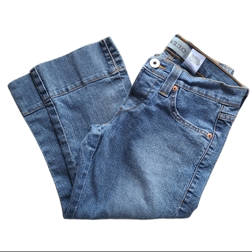 Levi's Low Slouch Capri Jeans - Picture 3 of 8